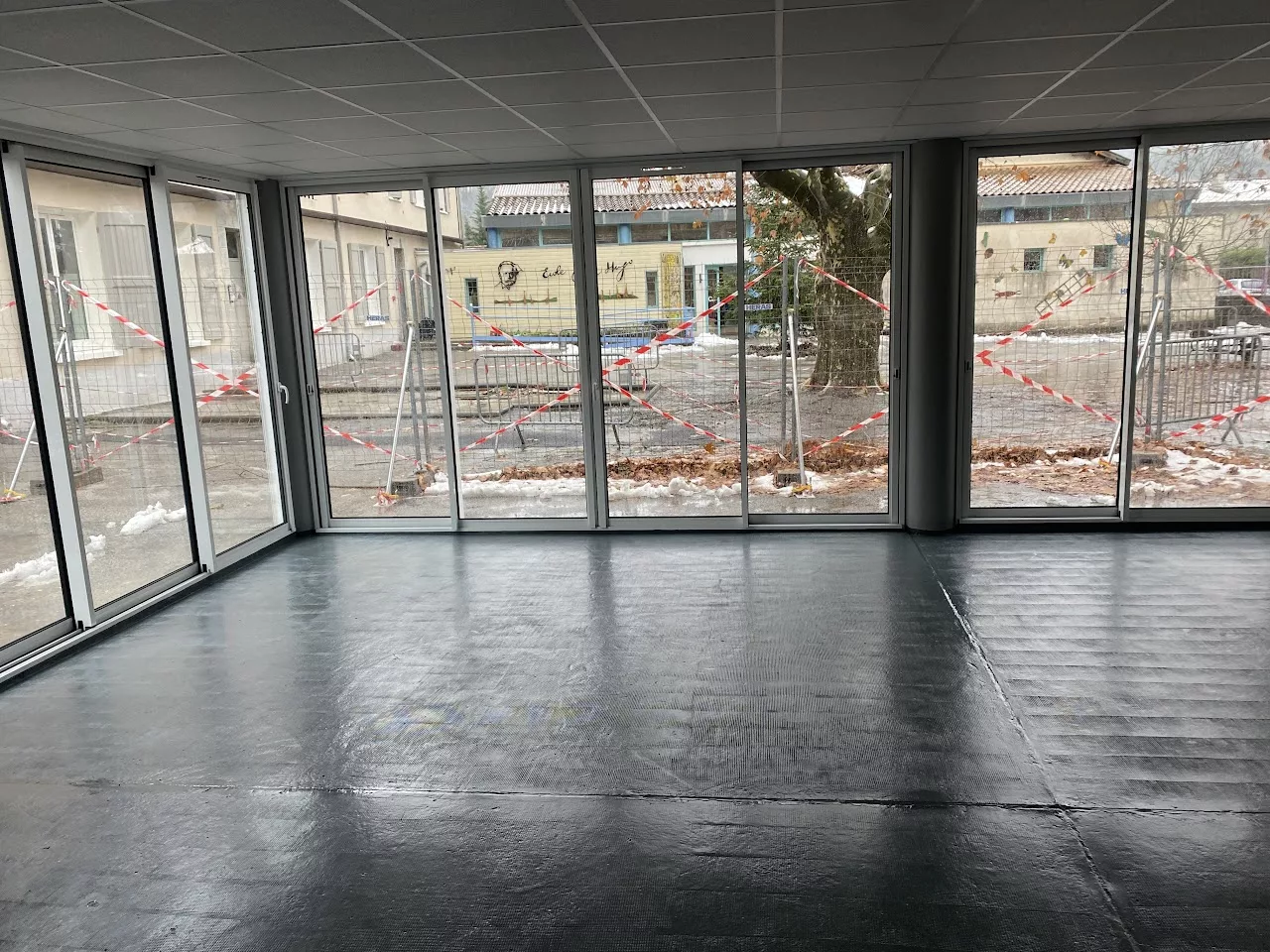 Menuiserie — chantier JHS Entreprise