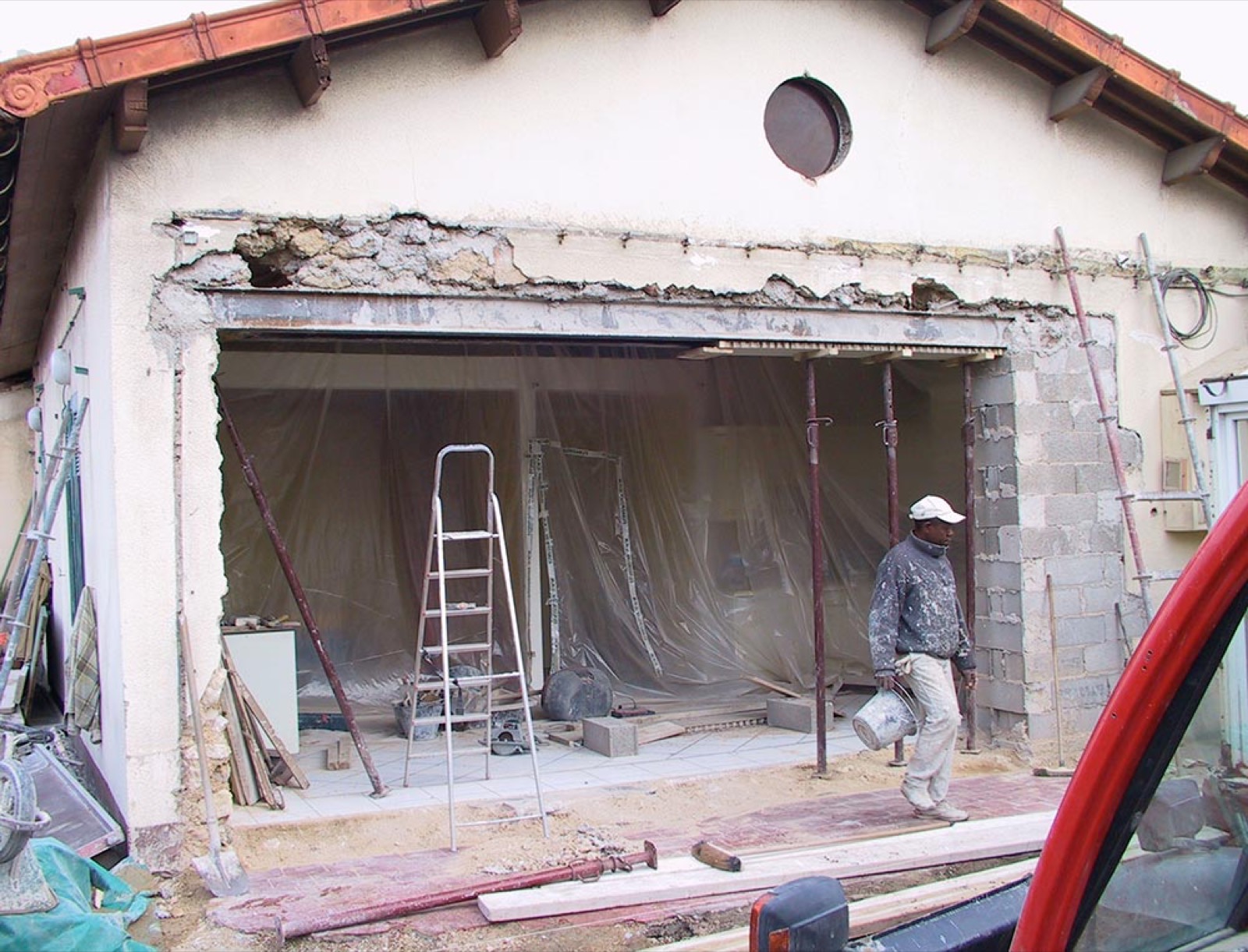 Maison en cours de rénovation par JHS
